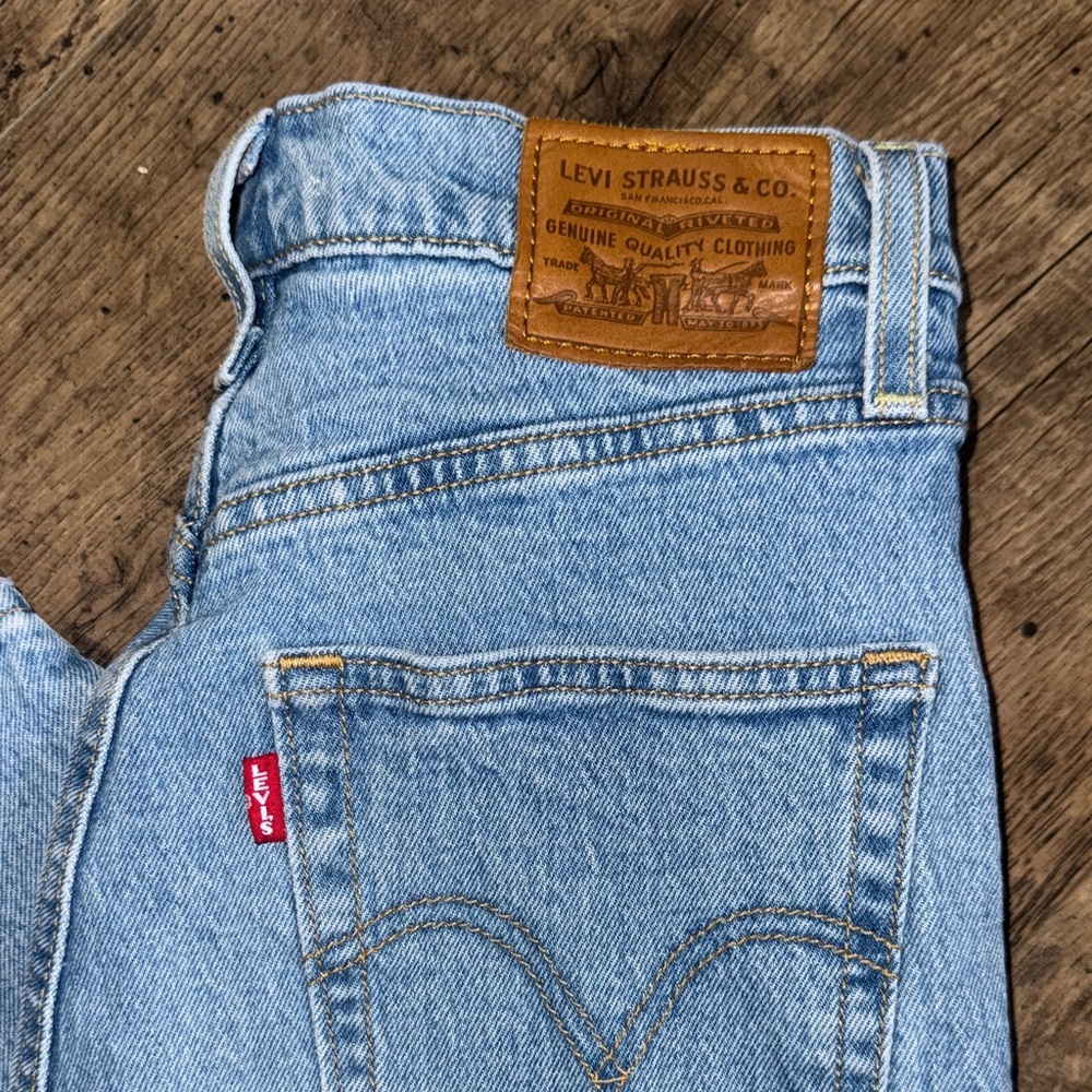 Levi's Light Blue High Rise Women Jeans 26 x 27